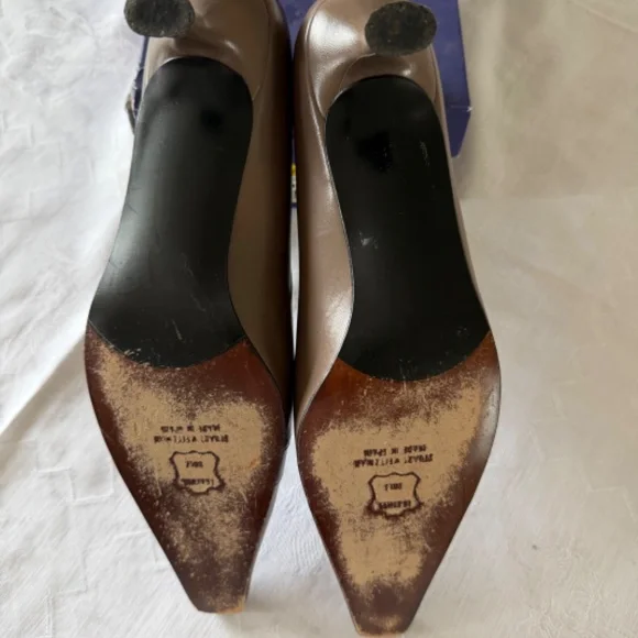 OFFERS-Stuart Weitzman 9.5 AA Leather taupe 3 inch heel shoe - Picture 9 of 12